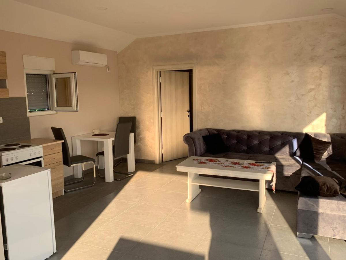 شقة Ostojic Lux Apartman كوتور المظهر الخارجي الصورة